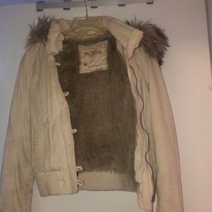 COPY - Hollister jacket with fur lining inside